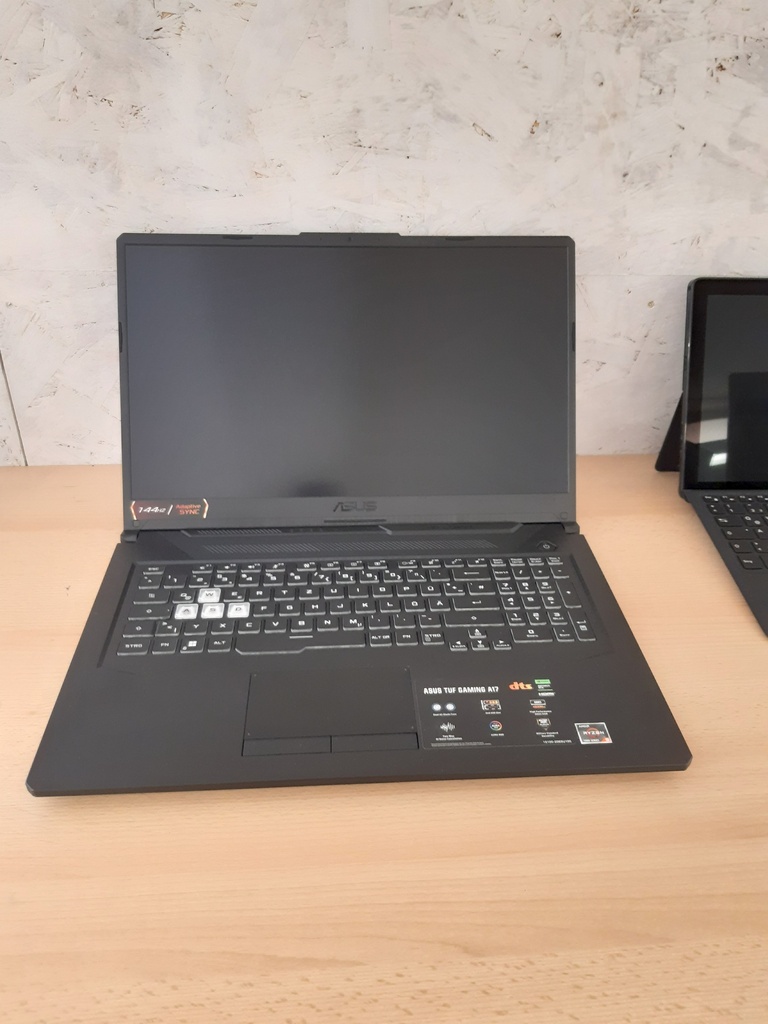 Notebook ASUS 17,3"