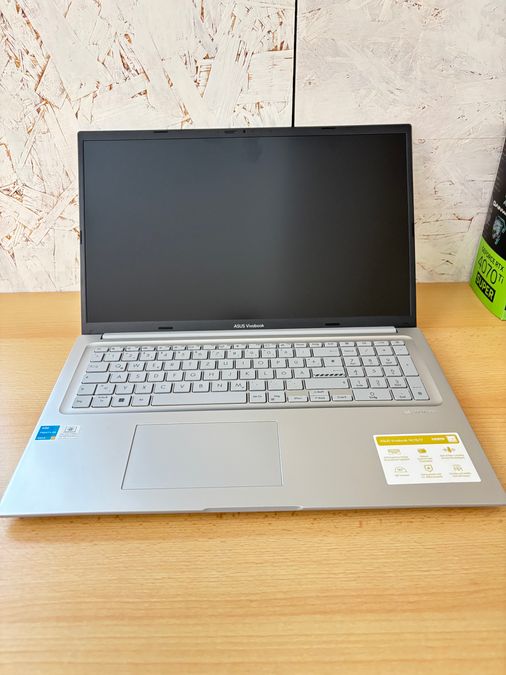 [844] Notebook ASUS 17,3"
